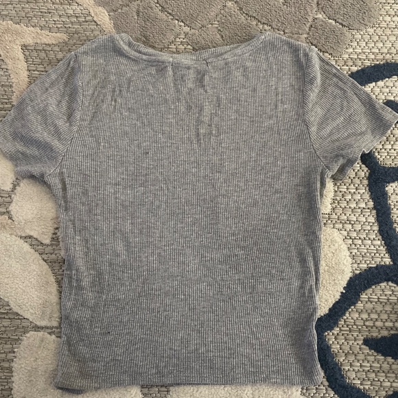 Grey Ribbed Crop Tee - Picture 3 of 6